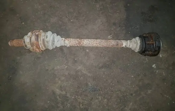 Rear driveshaft