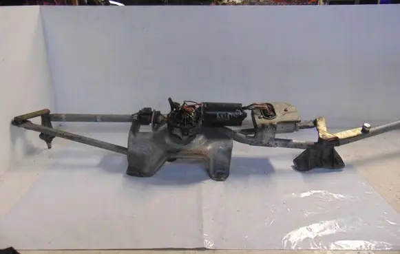 Ford Galaxy Front wiper linkage and motor 7M0955023E