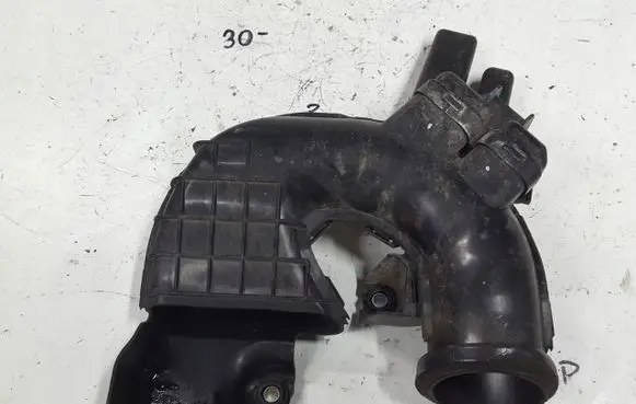 Nissan Pulsar Air intake hose/pipe