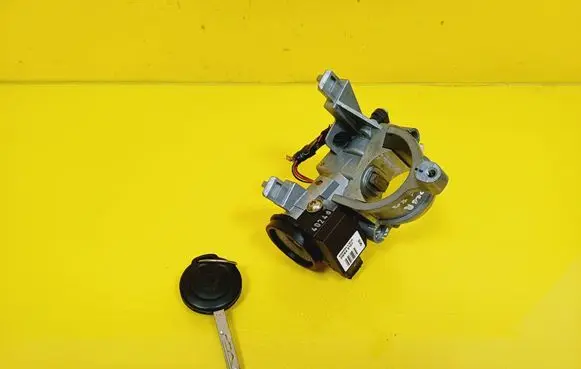 Smart ForFour I Ignition lock MR587813 5WK45107 4408A040