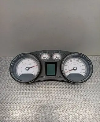 Peugeot 308 Speedometer (instrument cluster) 9665107680 503001555311