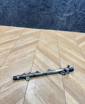 Mercedes-Benz C W204 Fuel main line pipe A6460700395 9307Z515A