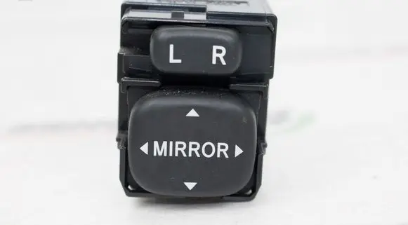 Toyota Avensis T250 Wing mirror switch R183574 183574