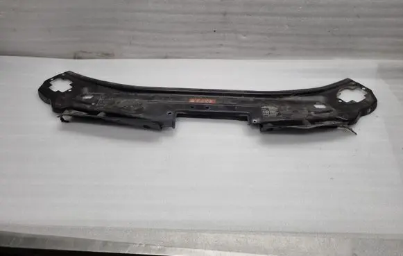 Mercedes-Benz S AMG W221 Top upper radiator support slam panel A2218170020
