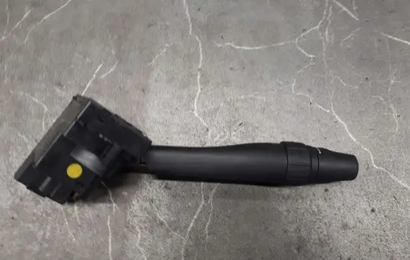 Nissan Almera N16 Fog light switch 54394781