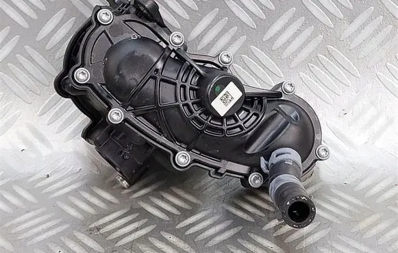 Audi Q8 Thermostat housing 059121111CT