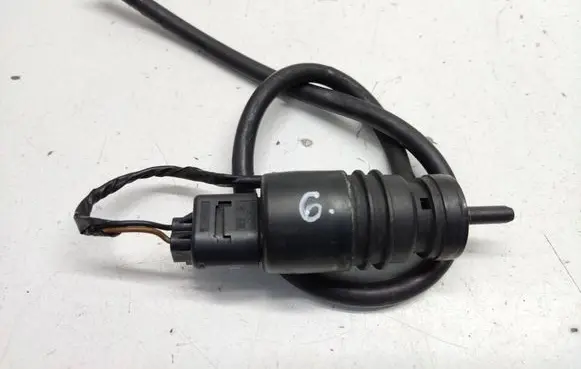 BMW 3 E46 Windscreen/windshield washer pump 8362154 003017