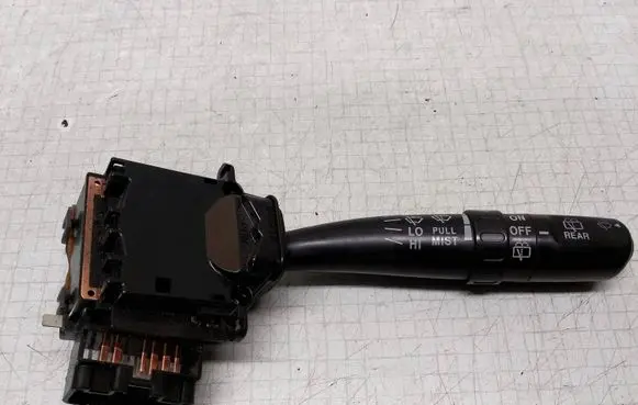 Subaru Legacy Wiper control stalk 17A167