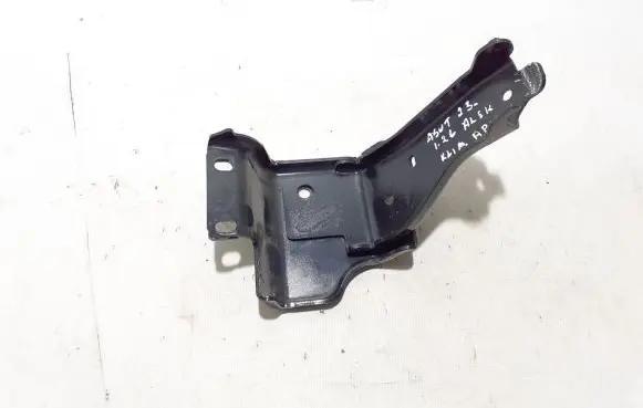Renault Austral A/C compressor mount bracket 926121585R