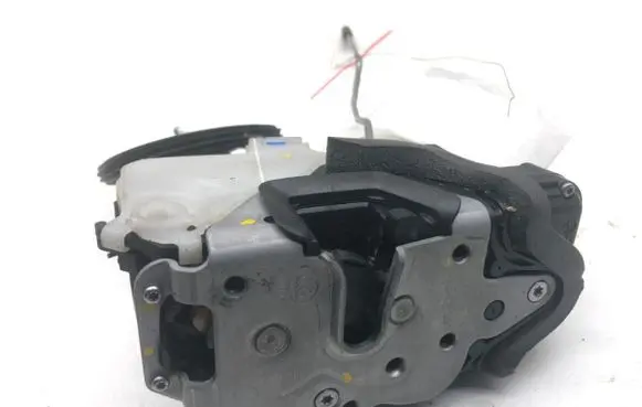 Opel Astra J Front door lock 13577984