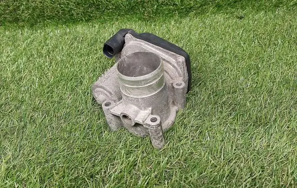 Skoda Fabia Mk2 (5J) Throttle valve 03D133062F A2C53367617