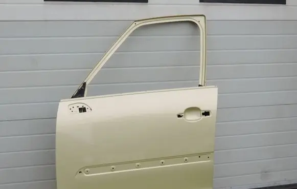 Citroen C4 I Picasso Front door 9002X7