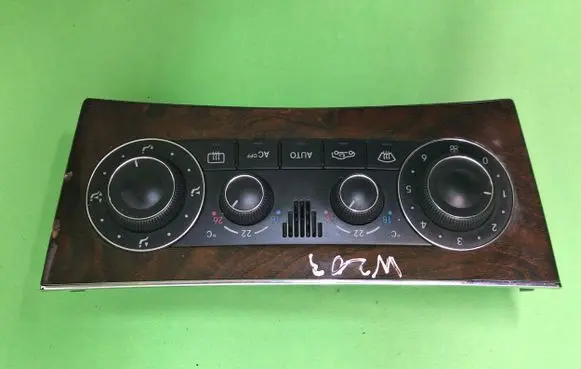 Mercedes-Benz C W203 Climate control unit A2038301785 9140010525 E164234