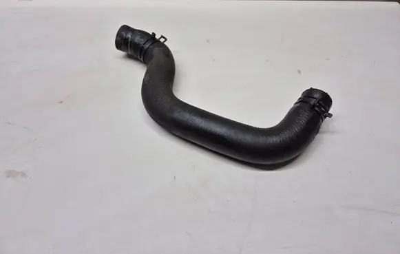Chrysler Town & Country V Engine coolant pipe/hose