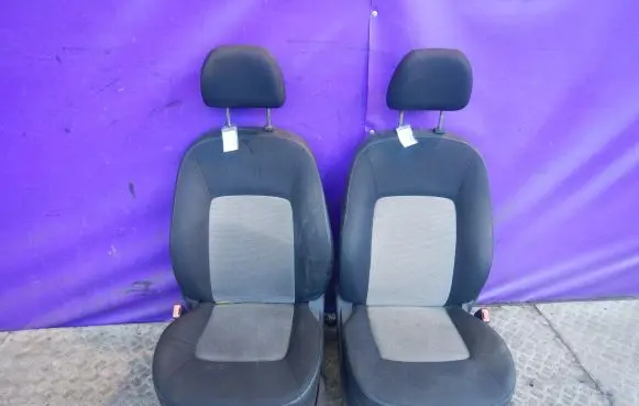 Seat set