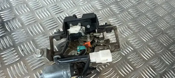 Subaru Outback (BS) Tailgate/trunk/boot lock/catch/latch T3161322C