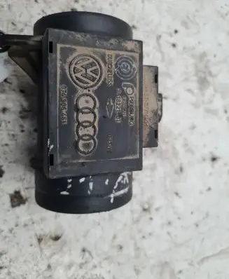 Volkswagen PASSAT B5 Mass air flow meter 074906461