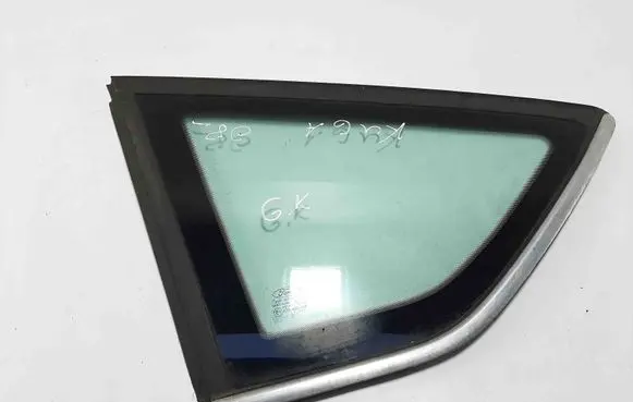 Ford Kuga I Rear side window 43R000016