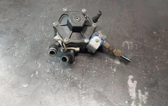 BMW 3 E46 LP gas reducer R02