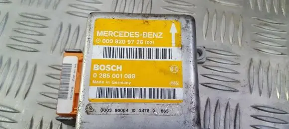 Mercedes-Benz E W210 Airbag control unit/module 0008209726 0285001088