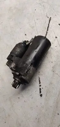 Volkswagen PASSAT B6 Starter motor 02e911023