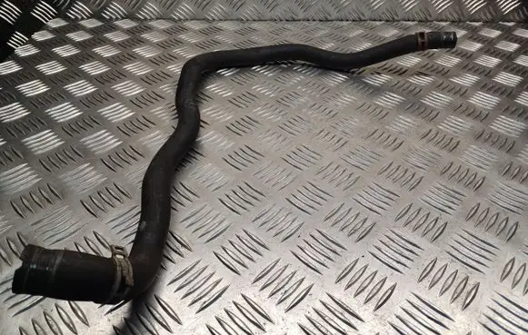 Opel Zafira B Engine coolant pipe/hose 13117574 643293970