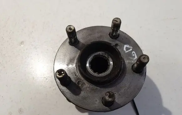 Subaru Legacy Rear wheel hub