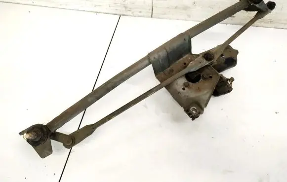 Opel Astra F Front wiper linkage and motor