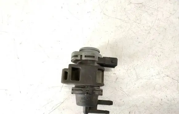Renault Laguna III Turbo solenoid valve 8200575400