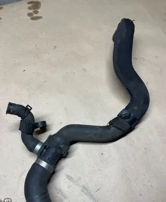 Volkswagen Polo V 6R Engine coolant pipe/hose