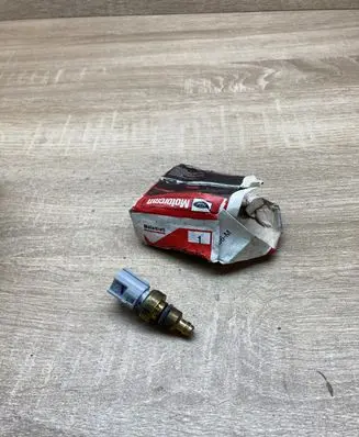 Coolant temperature sensor