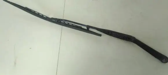 Alfa Romeo 156 Front wiper blade arm a065