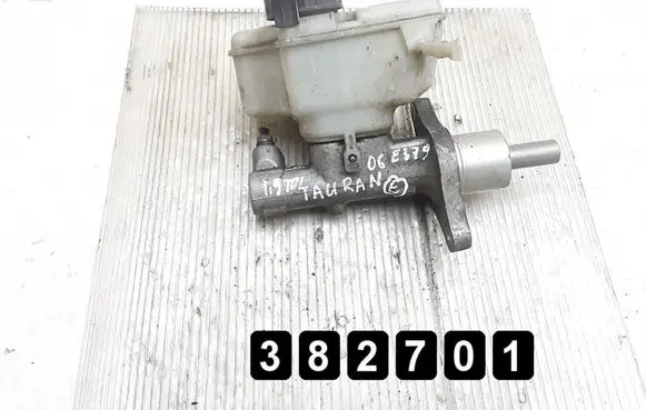 Volkswagen Touran I Master brake cylinder 1K1611301C