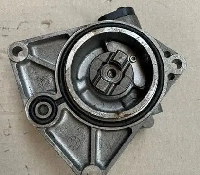 Opel Astra K Vacuum pump 5015107T