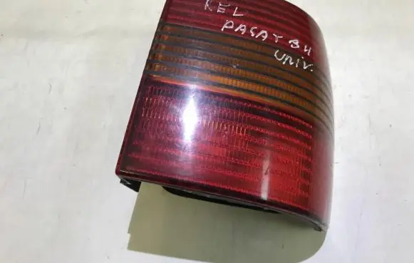 Volkswagen PASSAT B4 Rear/tail lights 3a9945257