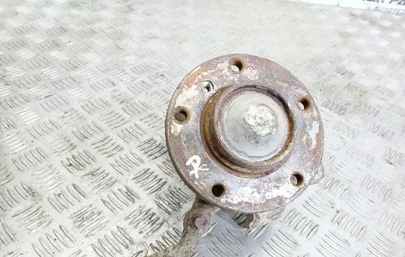 BMW 3 E46 Front wheel hub spindle knuckle 