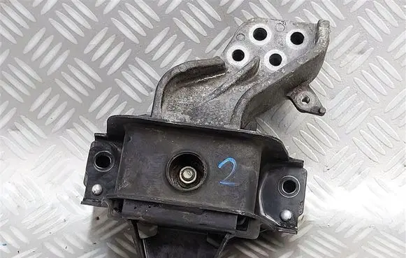 Mitsubishi Eclipse Cross Engine mounting bracket 1091A349