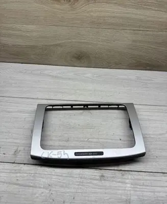 Volkswagen PASSAT B6 Radio/GPS head unit trim 3C0858069M