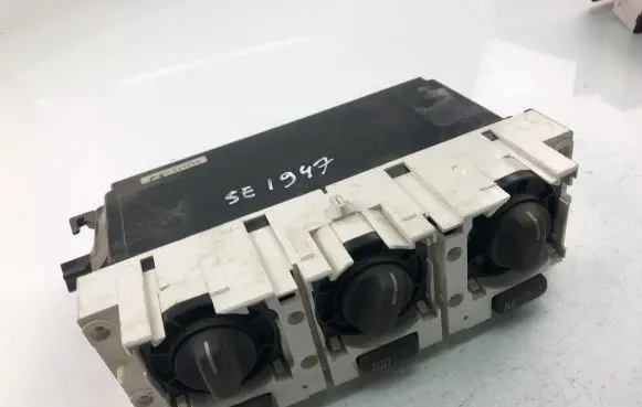 Volvo S40 Interior fan control switch 889558