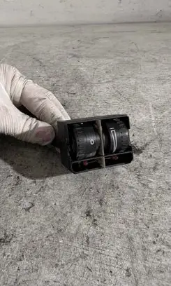 Volkswagen Touran I Headlight level height control switch 1T0941333