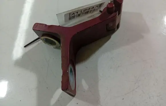Audi 80 90 S2 B4 Rear door lower hinge 893831401