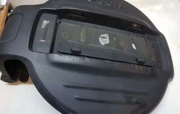 Jeep Cherokee Spare wheel mounting bracket 