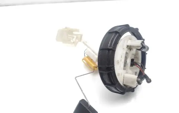 Mercedes-Benz CLS C219 Fuel level sensor A2114701641 1582881000