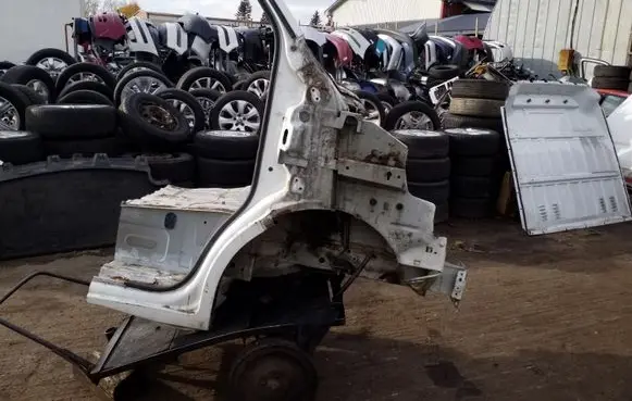 Nissan NV400 Front quarter panel 