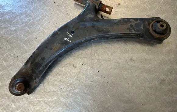 Nissan Qashqai Front lower control arm/wishbone