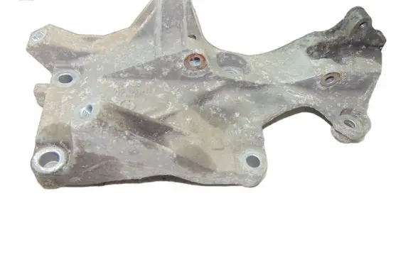 Skoda Fabia Mk1 (6Y) Engine mounting bracket 045903143E