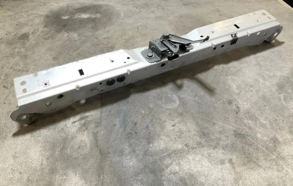 Opel Insignia A Top upper radiator support slam panel