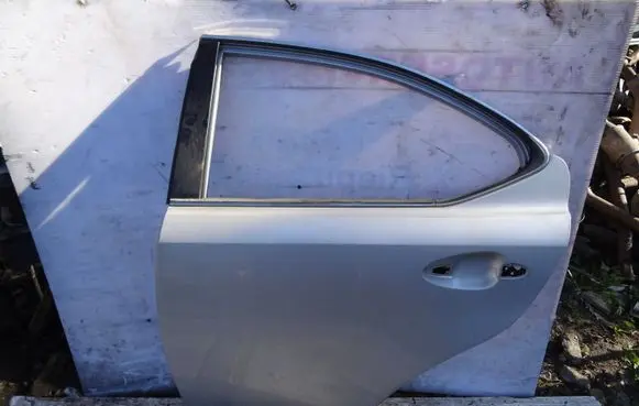 Lexus IS 220D-250-350 Rear door