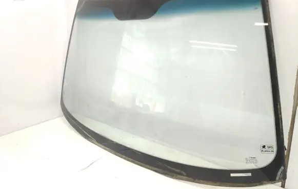 Volvo S40, V40 Front windscreen/windshield window 43R001853 DOT563 AS1