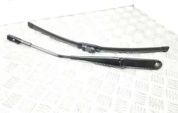 Audi A1 Front wiper blade arm 8X2955408